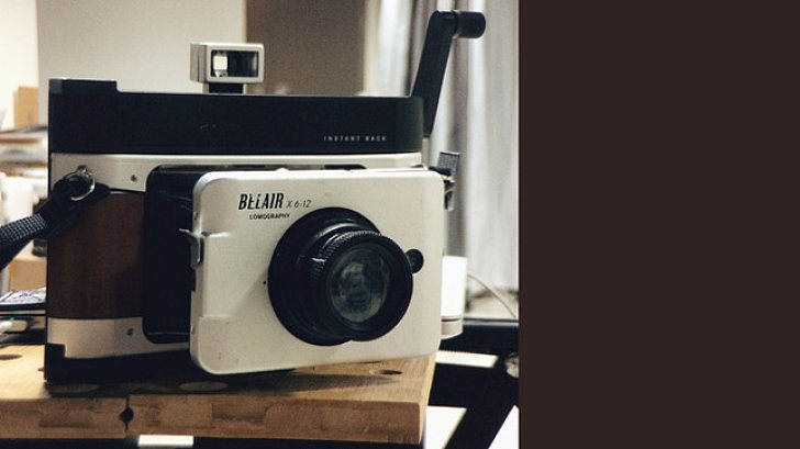 即影隨有 Lomography Belair X 6-12 instant camera